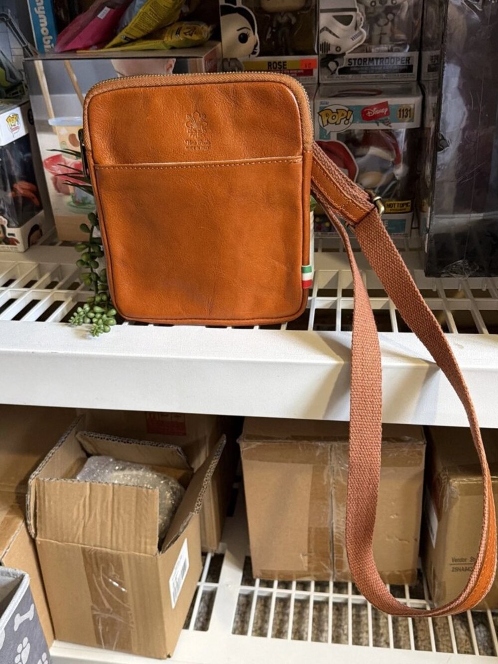 Vera Pelle Men's / Unisex Italian Tamponato Leather Slim Crossbody Travel Bag